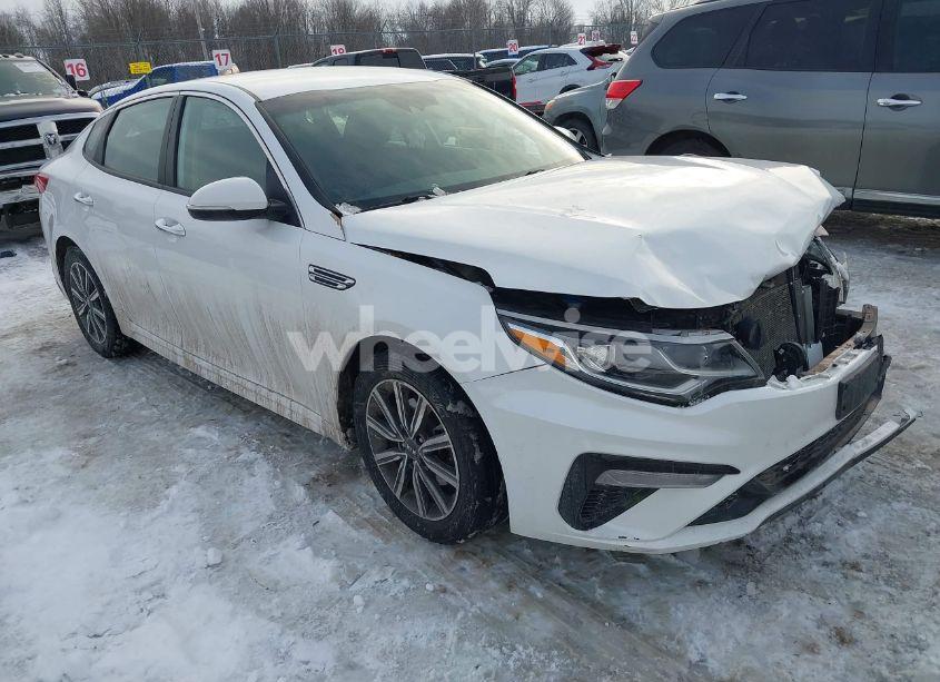 2019 Kia Optima LX (VIN 5XXGT4L32KG376624) main photo