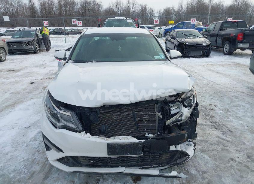 Photo 12 of 2019 Kia Optima LX (VIN 5XXGT4L32KG376624)