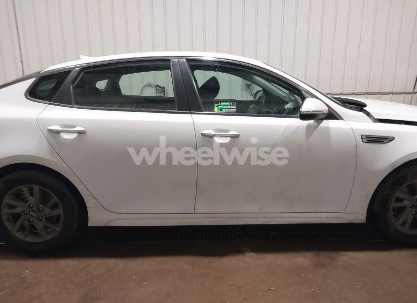 Photo 14 of 2020 Kia Optima LX (VIN 5XXGT4L32LG394087)