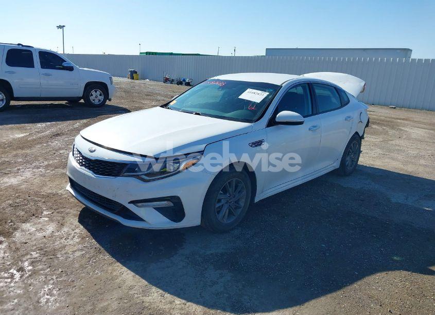 Photo 2 of 2020 Kia Optima LX (VIN 5XXGT4L32LG396843)