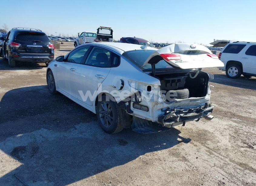 Photo 3 of 2020 Kia Optima LX (VIN 5XXGT4L32LG396843)