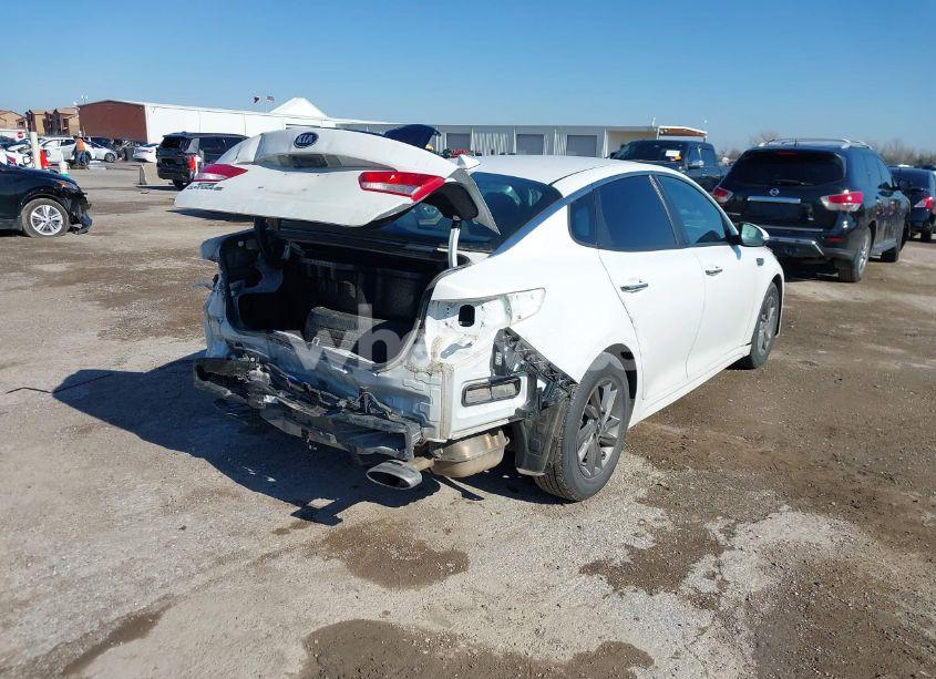 Photo 4 of 2020 Kia Optima LX (VIN 5XXGT4L32LG396843)