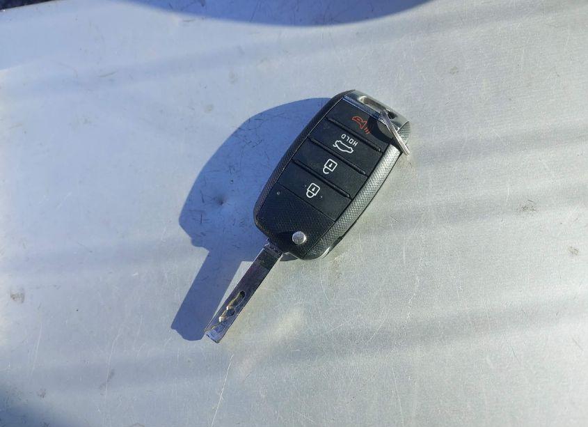 Photo 11 of 2020 Kia Optima LX (VIN 5XXGT4L32LG400079)