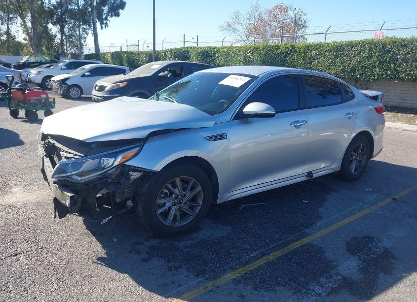 Photo 2 of 2020 Kia Optima LX (VIN 5XXGT4L32LG400079)