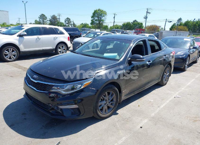 Photo 2 of 2020 Kia Optima LX (VIN 5XXGT4L32LG401068)