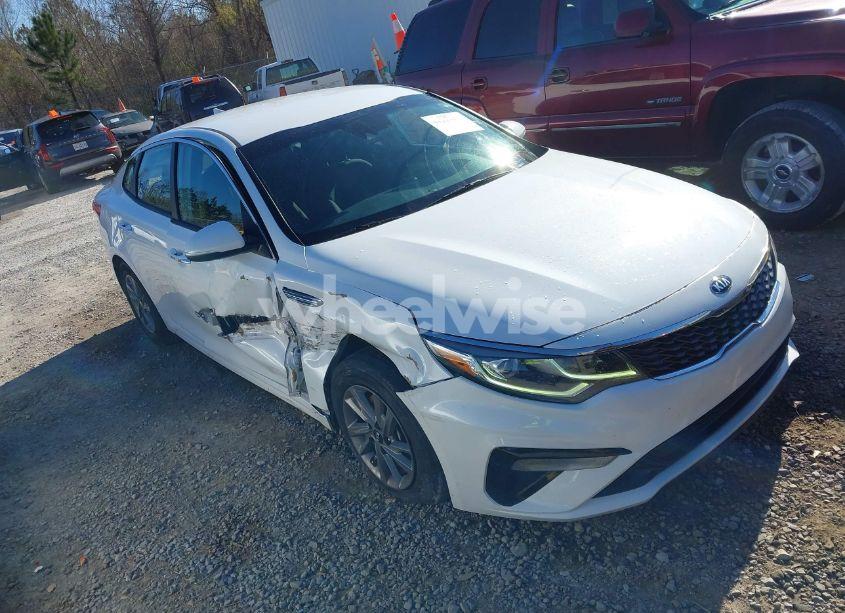 2020 Kia Optima LX (VIN 5XXGT4L32LG412443) main photo