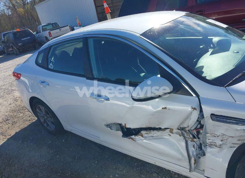 Photo 13 of 2020 Kia Optima LX (VIN 5XXGT4L32LG412443)