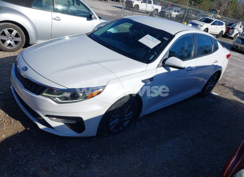 Photo 2 of 2020 Kia Optima LX (VIN 5XXGT4L32LG412443)