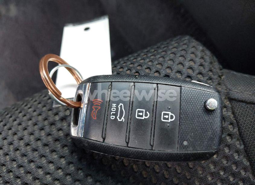 Photo 11 of 2020 Kia Optima LX (VIN 5XXGT4L32LG420218)