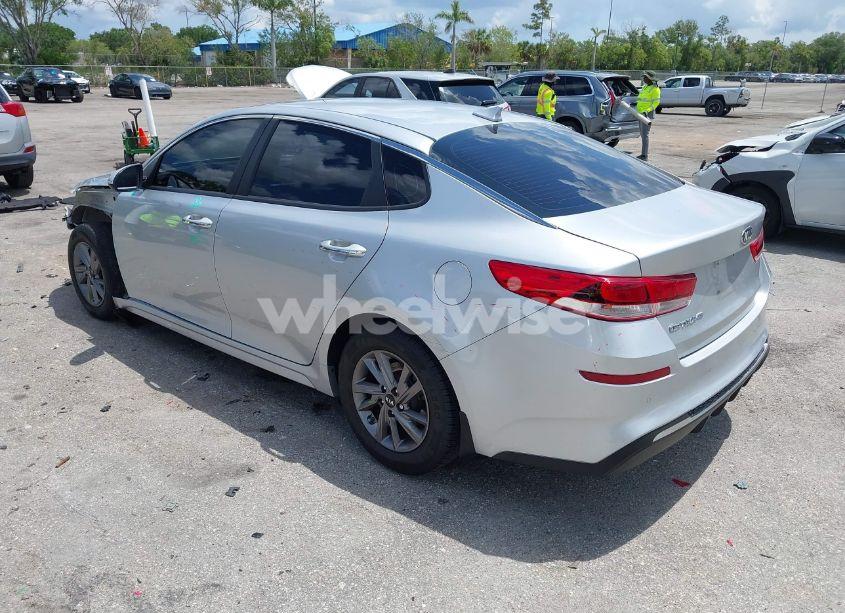 Photo 3 of 2020 Kia Optima LX (VIN 5XXGT4L32LG420218)