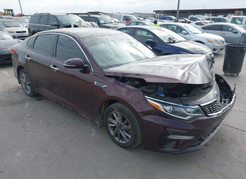 2020 Kia Optima LX (VIN 5XXGT4L32LG420591) main photo
