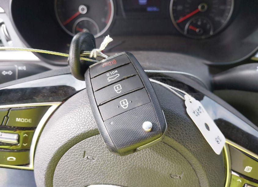 Photo 11 of 2020 Kia Optima LX (VIN 5XXGT4L32LG420591)