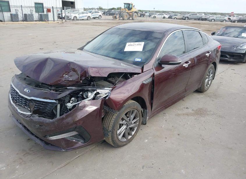 Photo 2 of 2020 Kia Optima LX (VIN 5XXGT4L32LG420591)