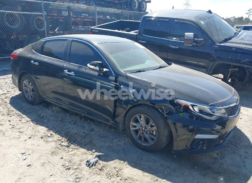 2020 Kia Optima LX (VIN 5XXGT4L32LG421062) main photo