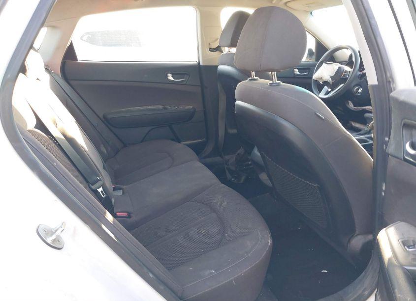 Photo 8 of 2020 Kia Optima LX (VIN 5XXGT4L32LG428447)