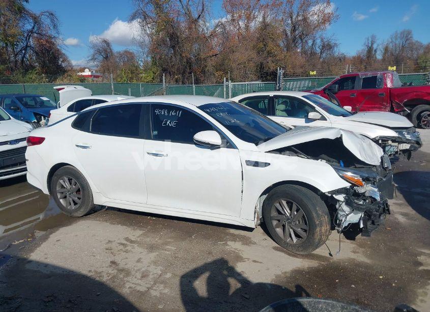 Photo 14 of 2020 Kia Optima LX (VIN 5XXGT4L32LG431087)