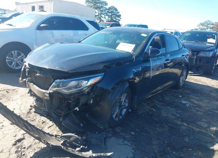 Photo 2 of 2020 Kia Optima LX (VIN 5XXGT4L32LG435740)
