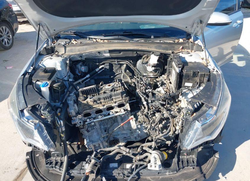 Photo 10 of 2016 Kia Optima LX (VIN 5XXGT4L33GG009724)