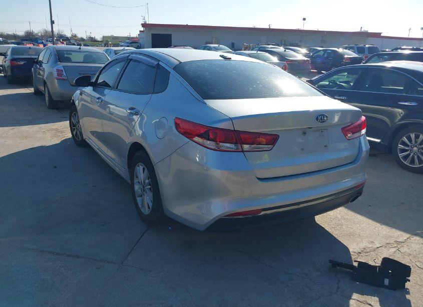 Photo 3 of 2016 Kia Optima LX (VIN 5XXGT4L33GG009724)