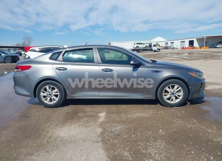 Photo 13 of 2016 Kia Optima LX (VIN 5XXGT4L33GG025549)