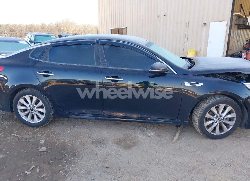 Photo 12 of 2016 Kia Optima LX (VIN 5XXGT4L33GG036874)