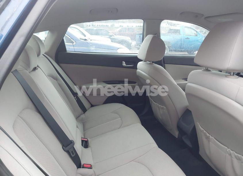 Photo 8 of 2016 Kia Optima LX (VIN 5XXGT4L33GG038902)