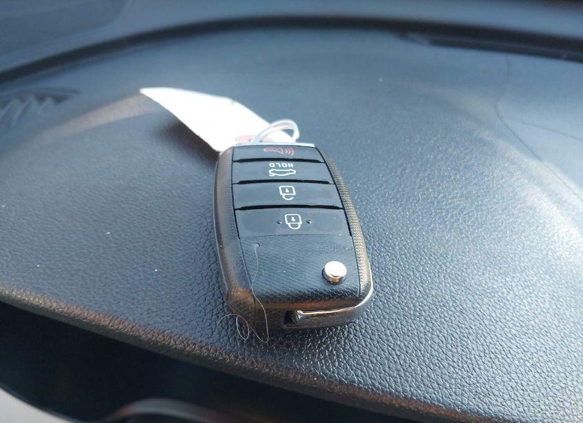 Photo 11 of 2016 Kia Optima LX (VIN 5XXGT4L33GG048443)