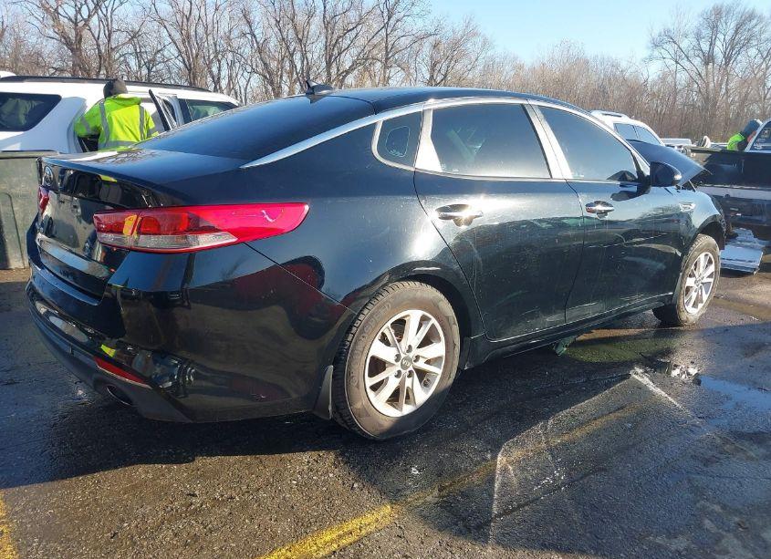 Photo 4 of 2016 Kia Optima LX (VIN 5XXGT4L33GG048443)