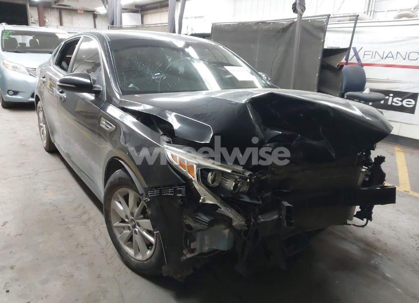 2016 Kia Optima LX (VIN 5XXGT4L33GG053366) main photo