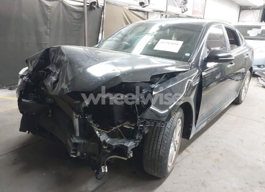 Photo 2 of 2016 Kia Optima LX (VIN 5XXGT4L33GG053366)