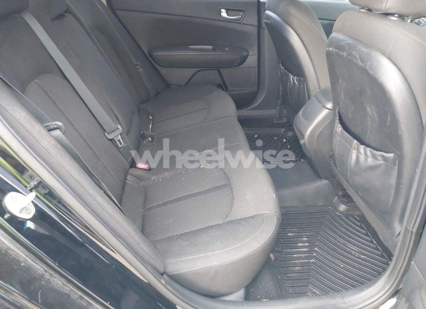 Photo 8 of 2016 Kia Optima LX (VIN 5XXGT4L33GG088604)