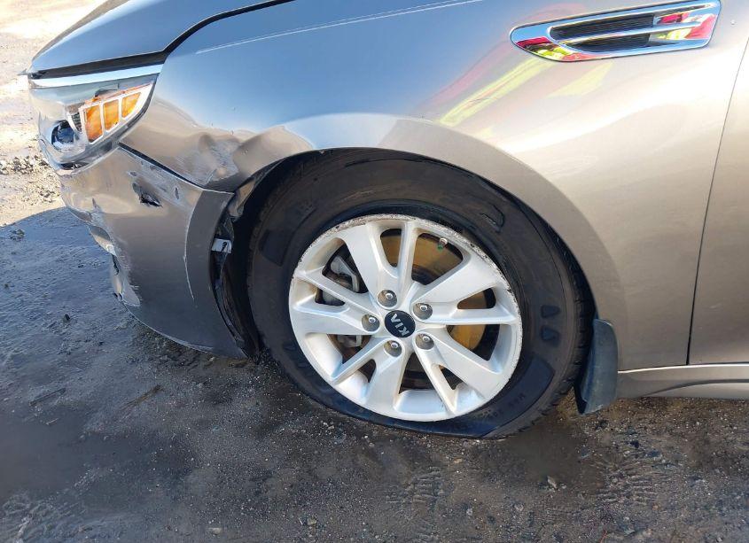 Photo 21 of 2016 Kia Optima LX (VIN 5XXGT4L33GG100301)