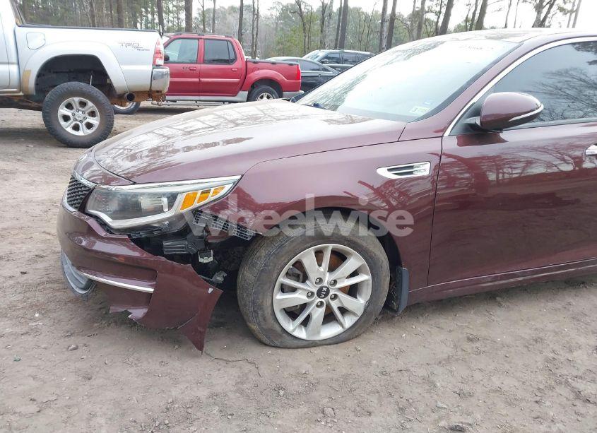 Photo 18 of 2016 Kia Optima LX (VIN 5XXGT4L33GG103229)