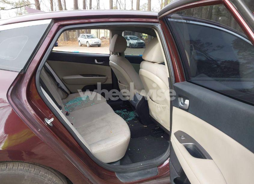 Photo 8 of 2016 Kia Optima LX (VIN 5XXGT4L33GG103229)