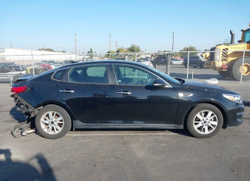 Photo 13 of 2016 Kia Optima LX (VIN 5XXGT4L33GG118734)