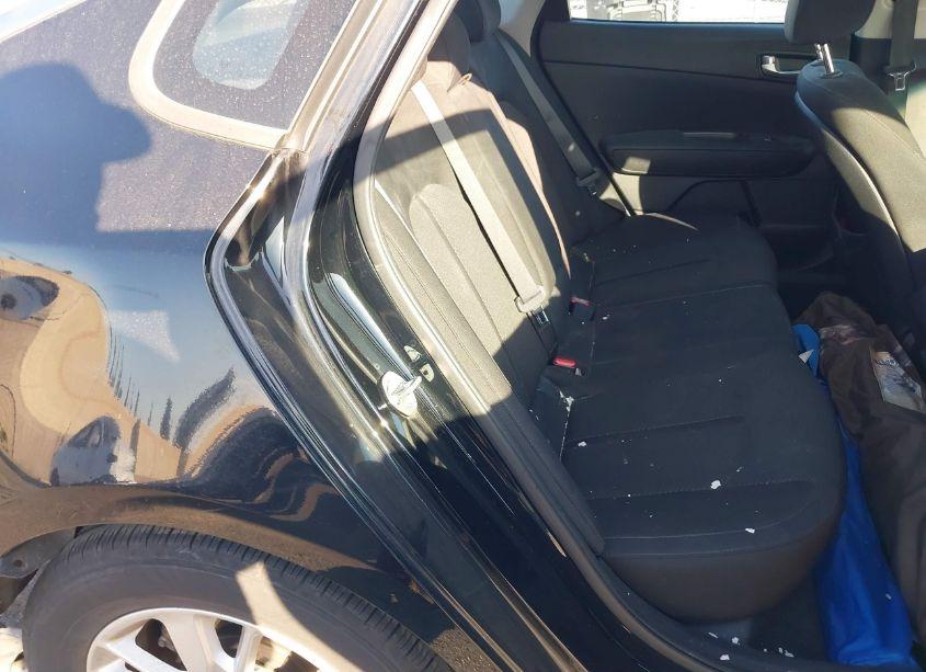 Photo 8 of 2016 Kia Optima LX (VIN 5XXGT4L33GG118734)