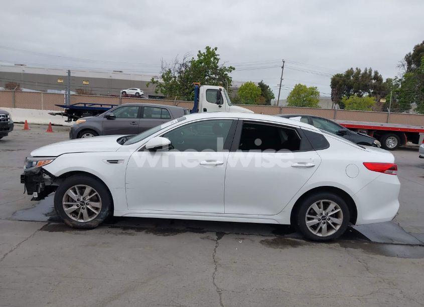 Photo 15 of 2017 Kia Optima LX (VIN 5XXGT4L33HG126012)