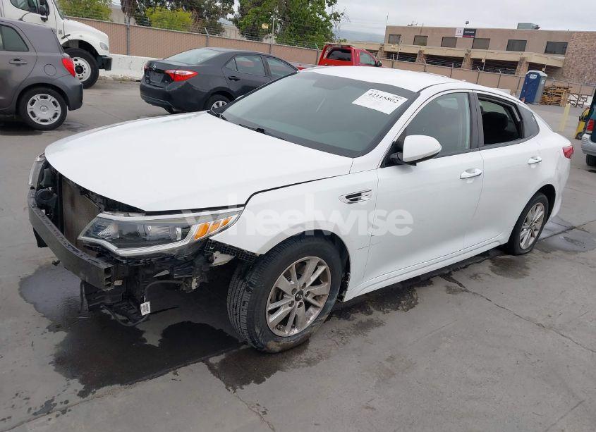 Photo 2 of 2017 Kia Optima LX (VIN 5XXGT4L33HG126012)