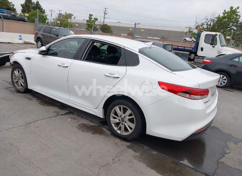 Photo 3 of 2017 Kia Optima LX (VIN 5XXGT4L33HG126012)
