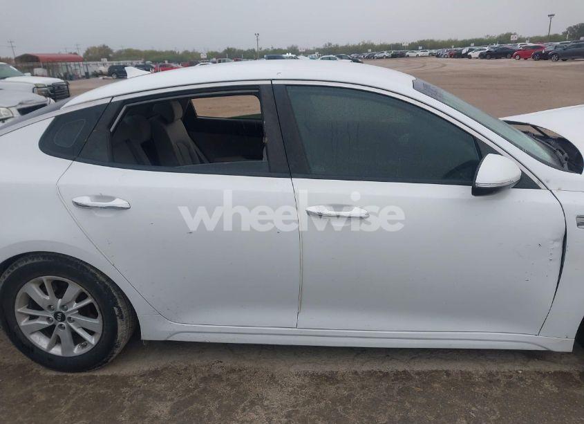 Photo 14 of 2017 Kia Optima LX (VIN 5XXGT4L33HG133073)