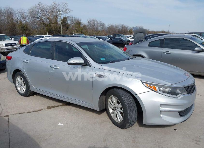 Photo 13 of 2017 Kia Optima LX (VIN 5XXGT4L33HG143781)