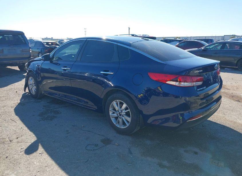 Photo 3 of 2017 Kia Optima LX (VIN 5XXGT4L33HG149824)