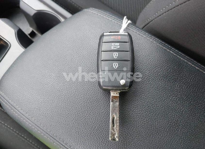 Photo 11 of 2017 Kia Optima LX (VIN 5XXGT4L33HG160726)