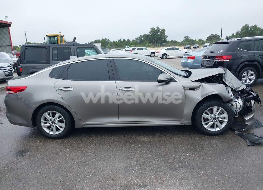 Photo 13 of 2017 Kia Optima LX (VIN 5XXGT4L33HG160726)