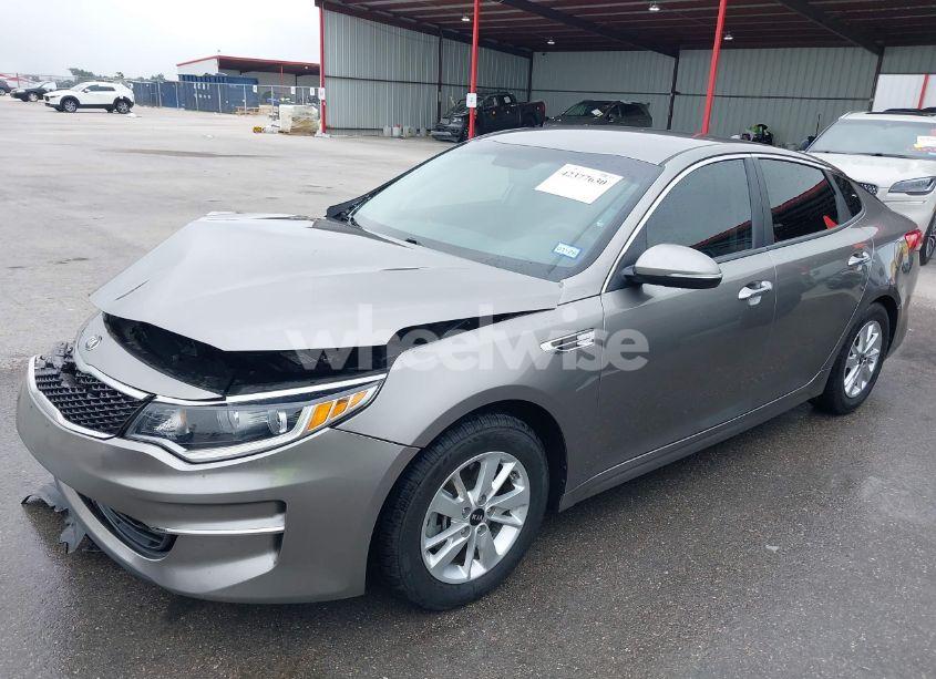 Photo 2 of 2017 Kia Optima LX (VIN 5XXGT4L33HG160726)
