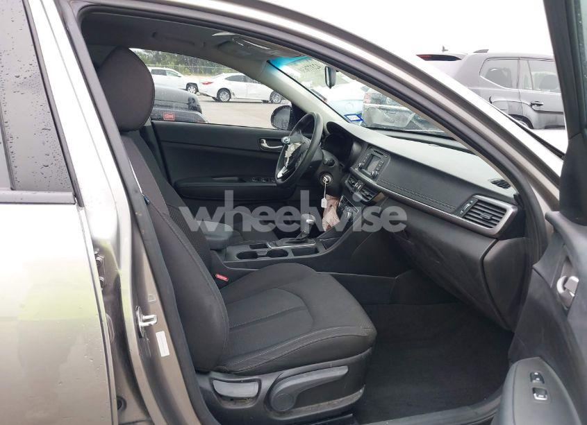 Photo 5 of 2017 Kia Optima LX (VIN 5XXGT4L33HG160726)