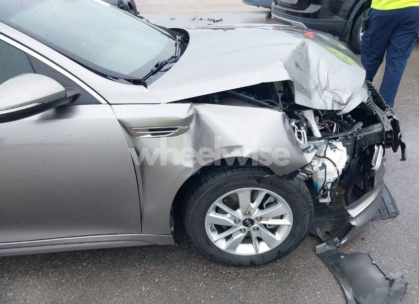 Photo 6 of 2017 Kia Optima LX (VIN 5XXGT4L33HG160726)