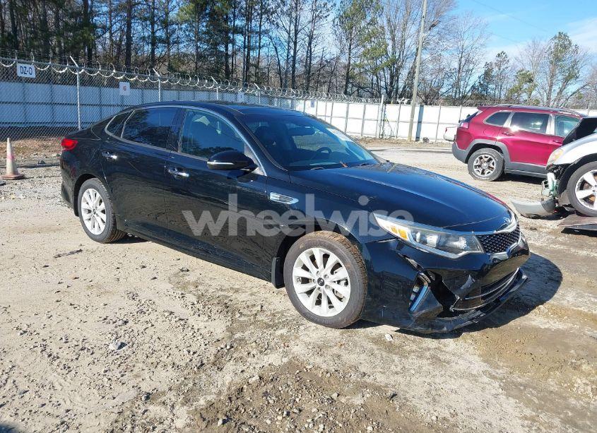 2018 Kia Optima S (VIN 5XXGT4L33JG186703) main photo