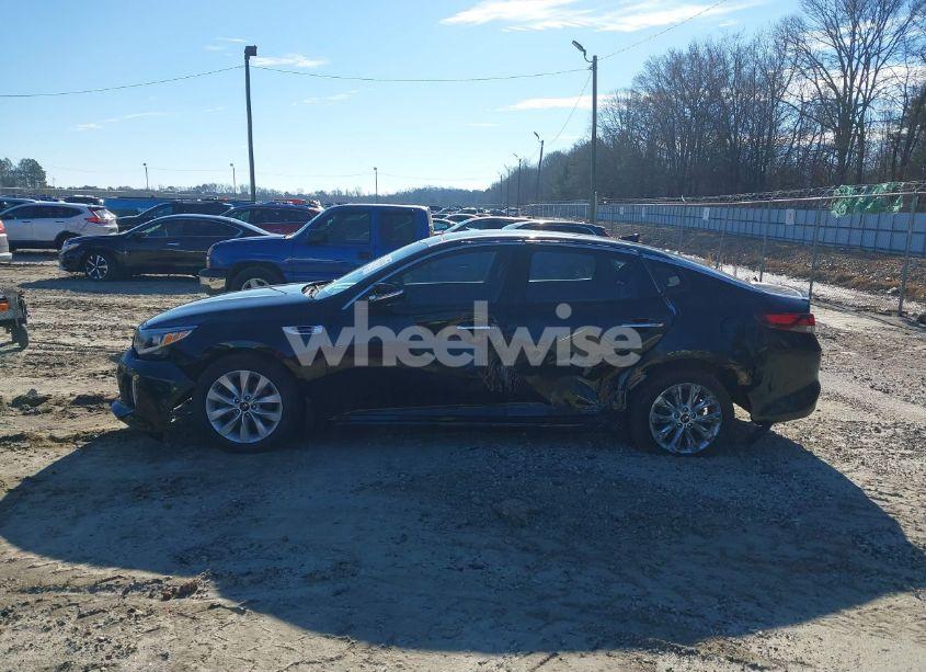 Photo 15 of 2018 Kia Optima S (VIN 5XXGT4L33JG186703)