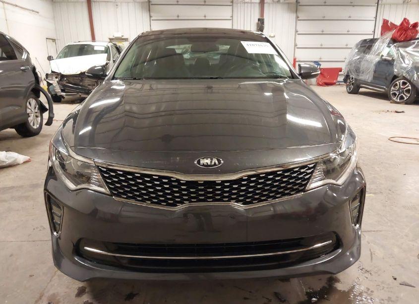 Photo 13 of 2018 Kia Optima S (VIN 5XXGT4L33JG190184)